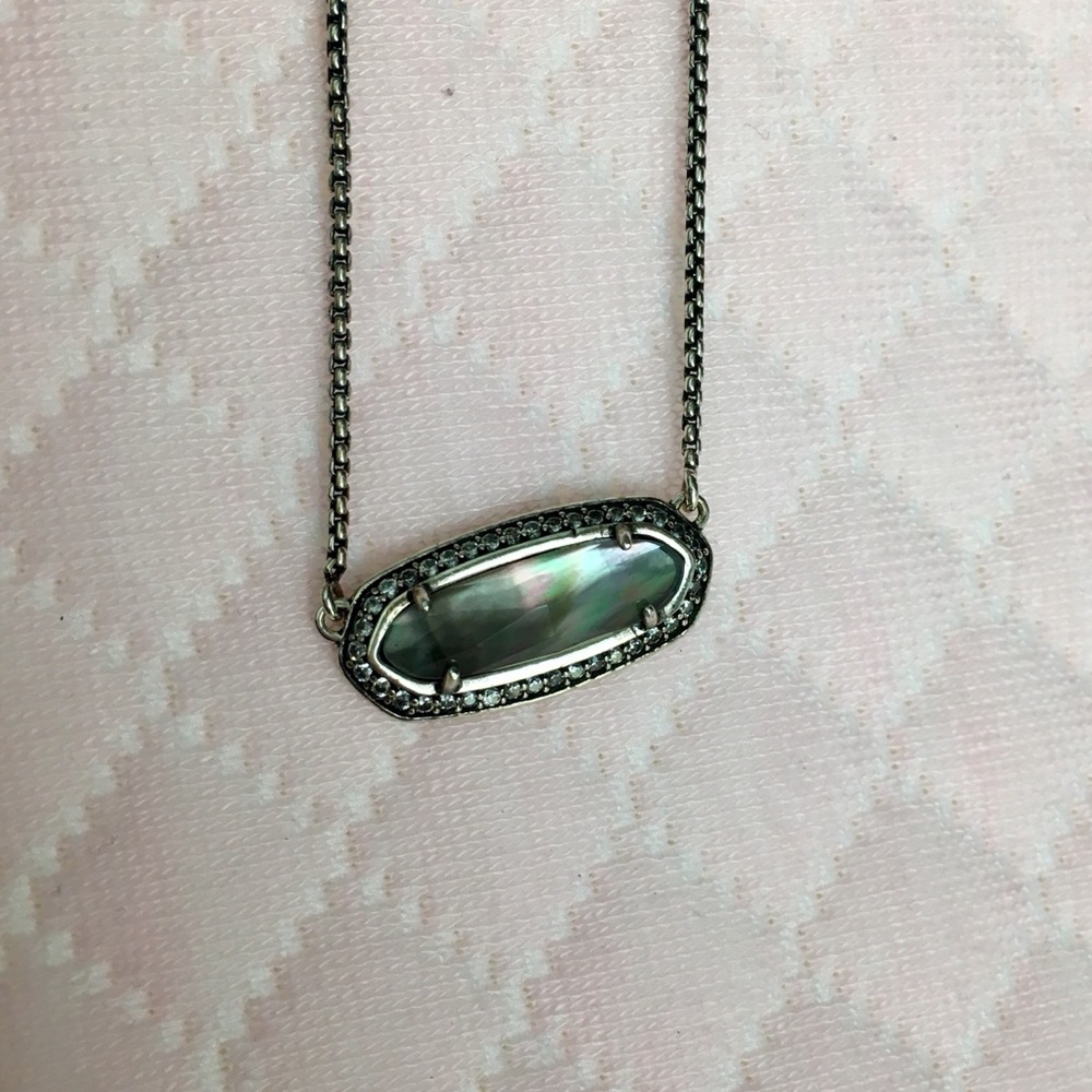 ✨Kendra Scott Retired Annika Pearl Necklace✨